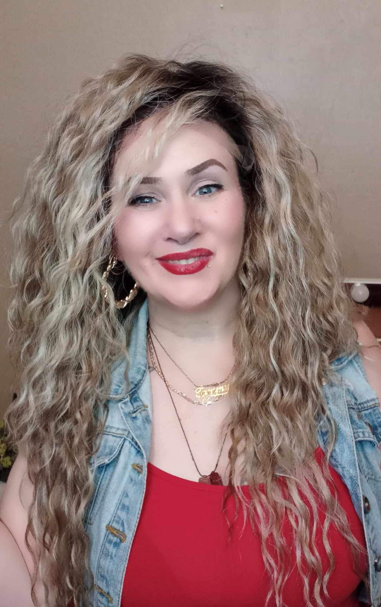 Angela (ash blonde/sandy blonde blend dk shadow root)