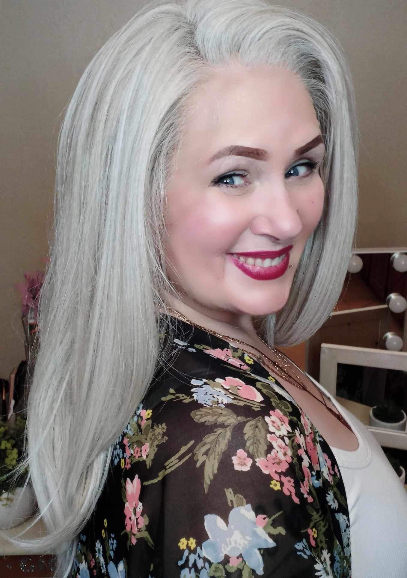 Dutchess (platinum ash blonde)