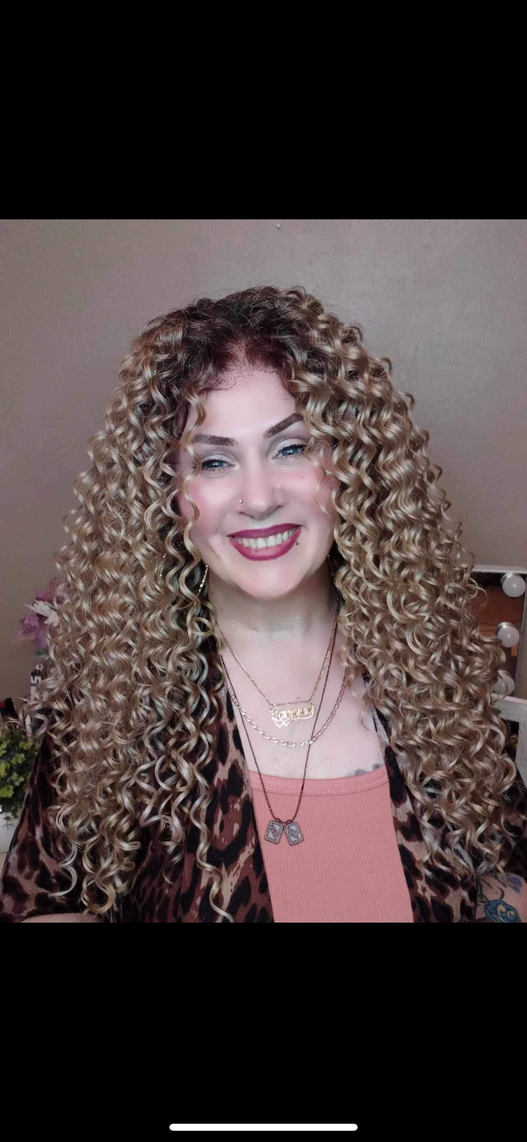 Roxie (blonde w/shadow root)