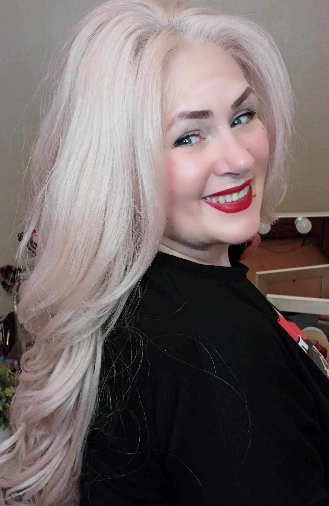 Vanity (blush blonde) preorder only