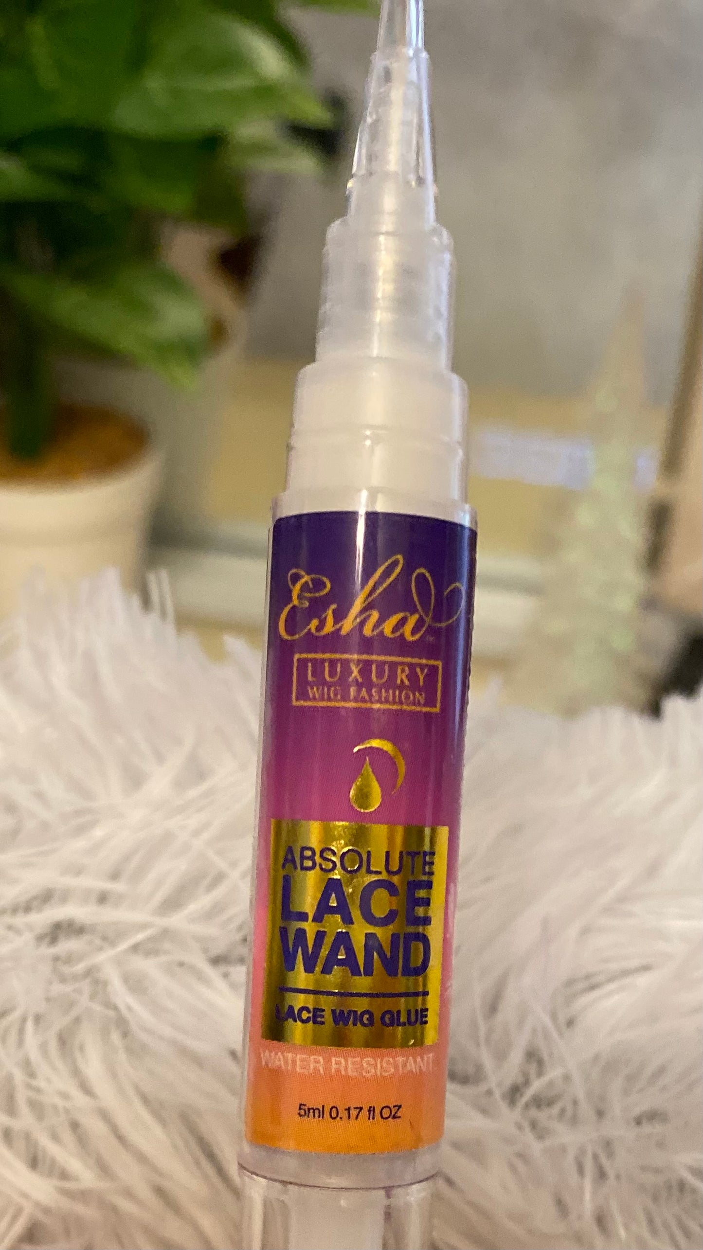 Esha water resistant lace adhesive wand