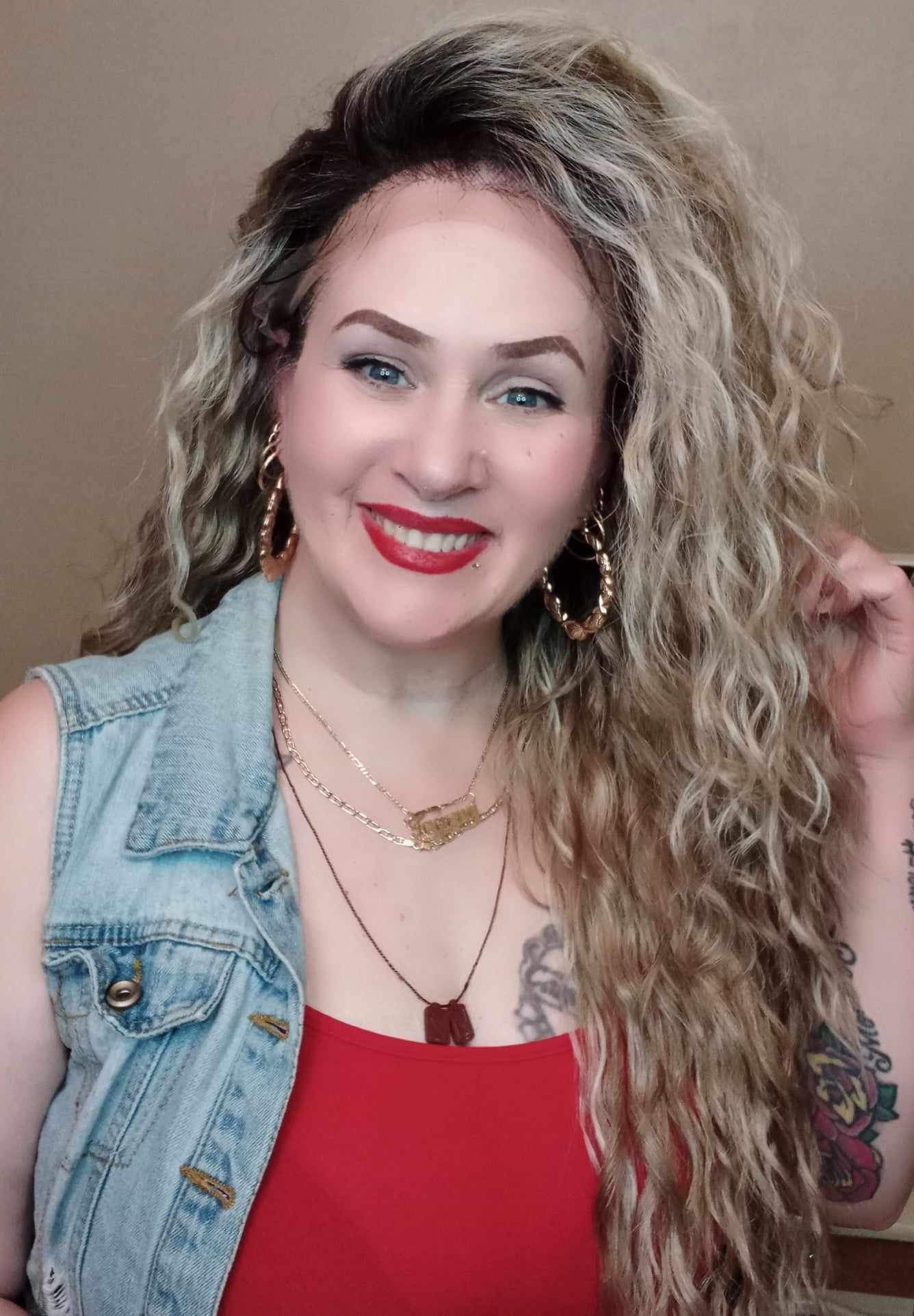 Angela (ash blonde/sandy blonde blend dk shadow root)