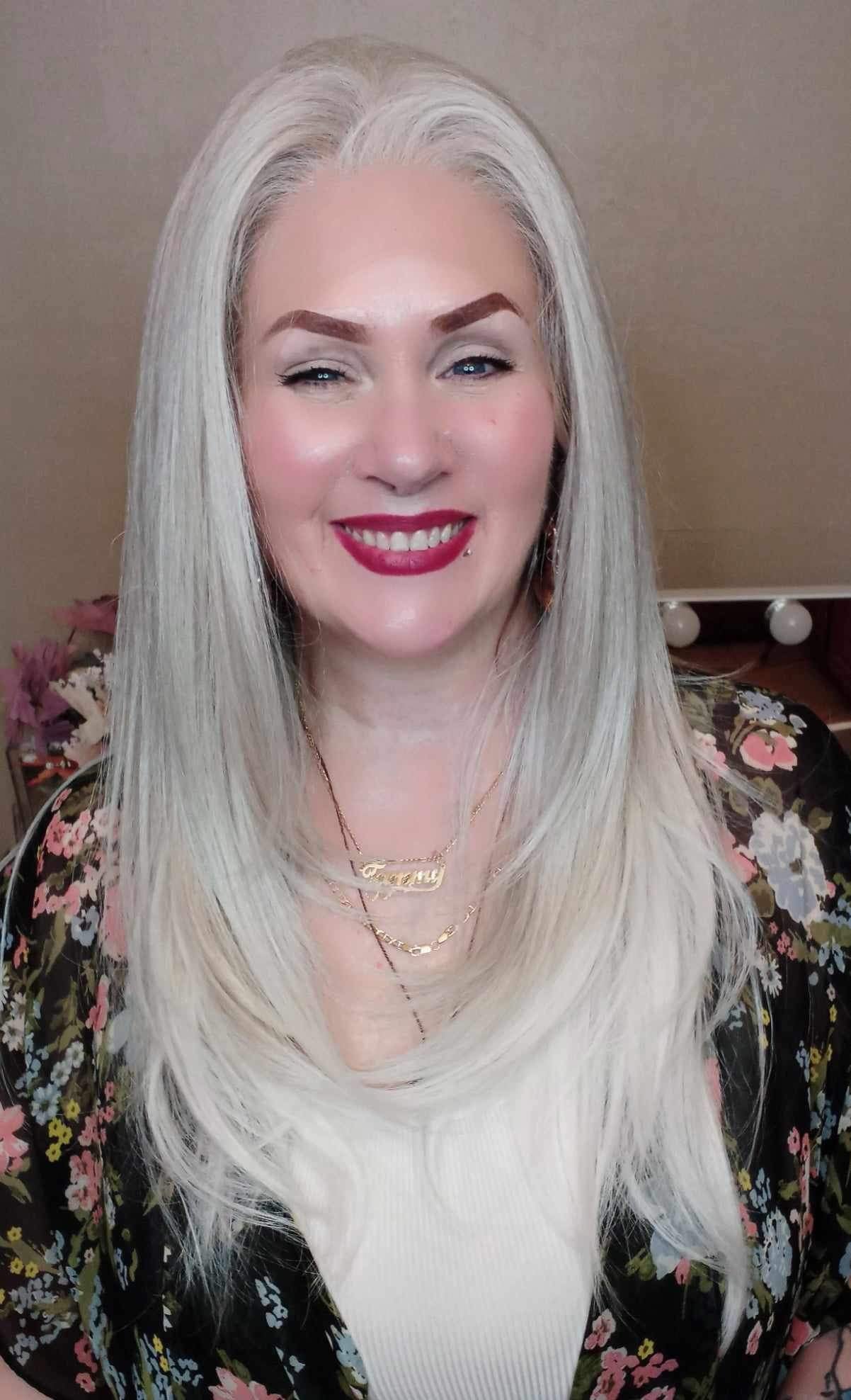 Dutchess (platinum ash blonde)