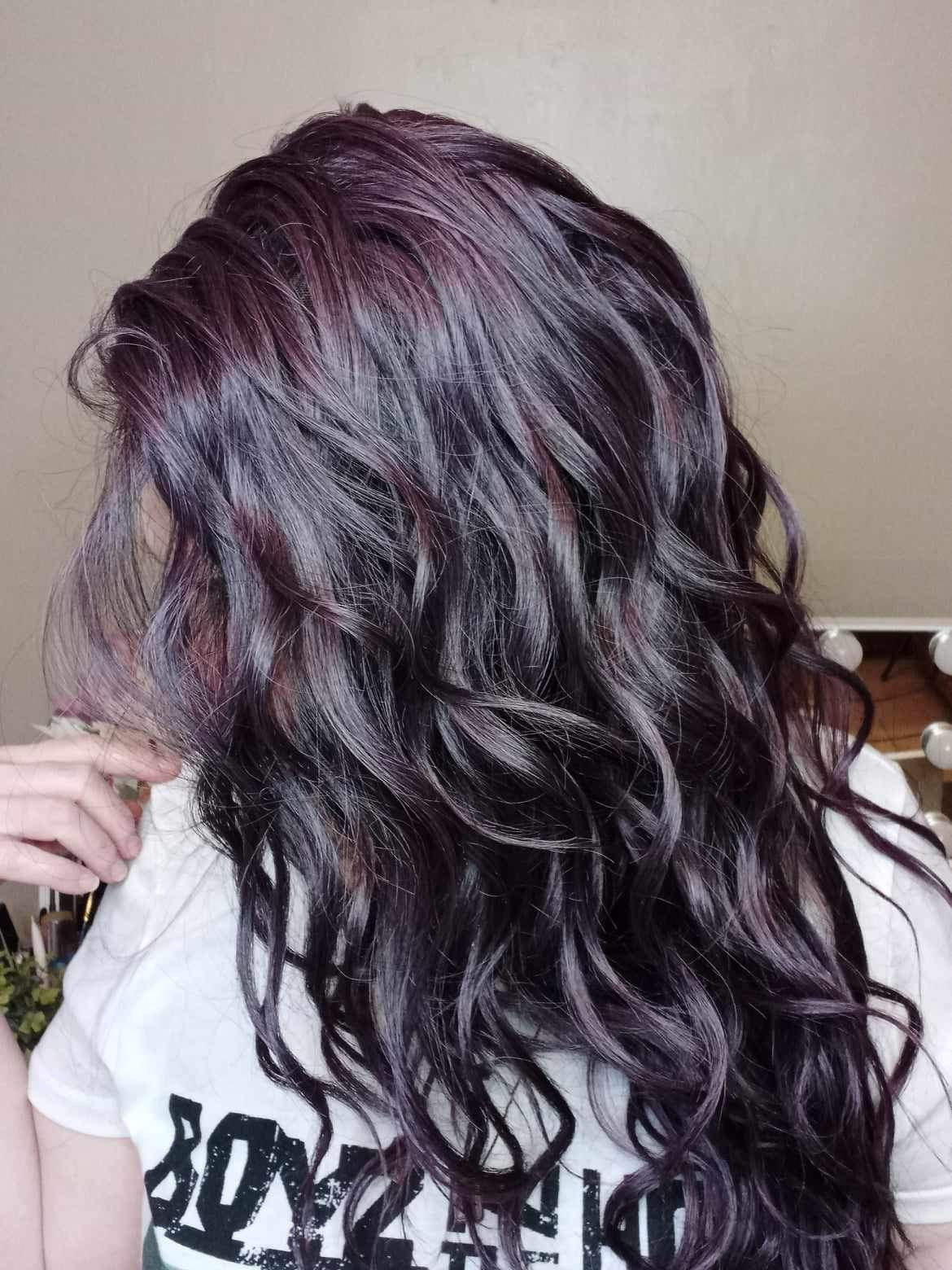 Vanity vl2
