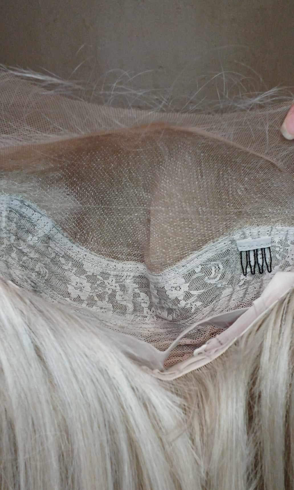 Dutchess (platinum ash blonde)
