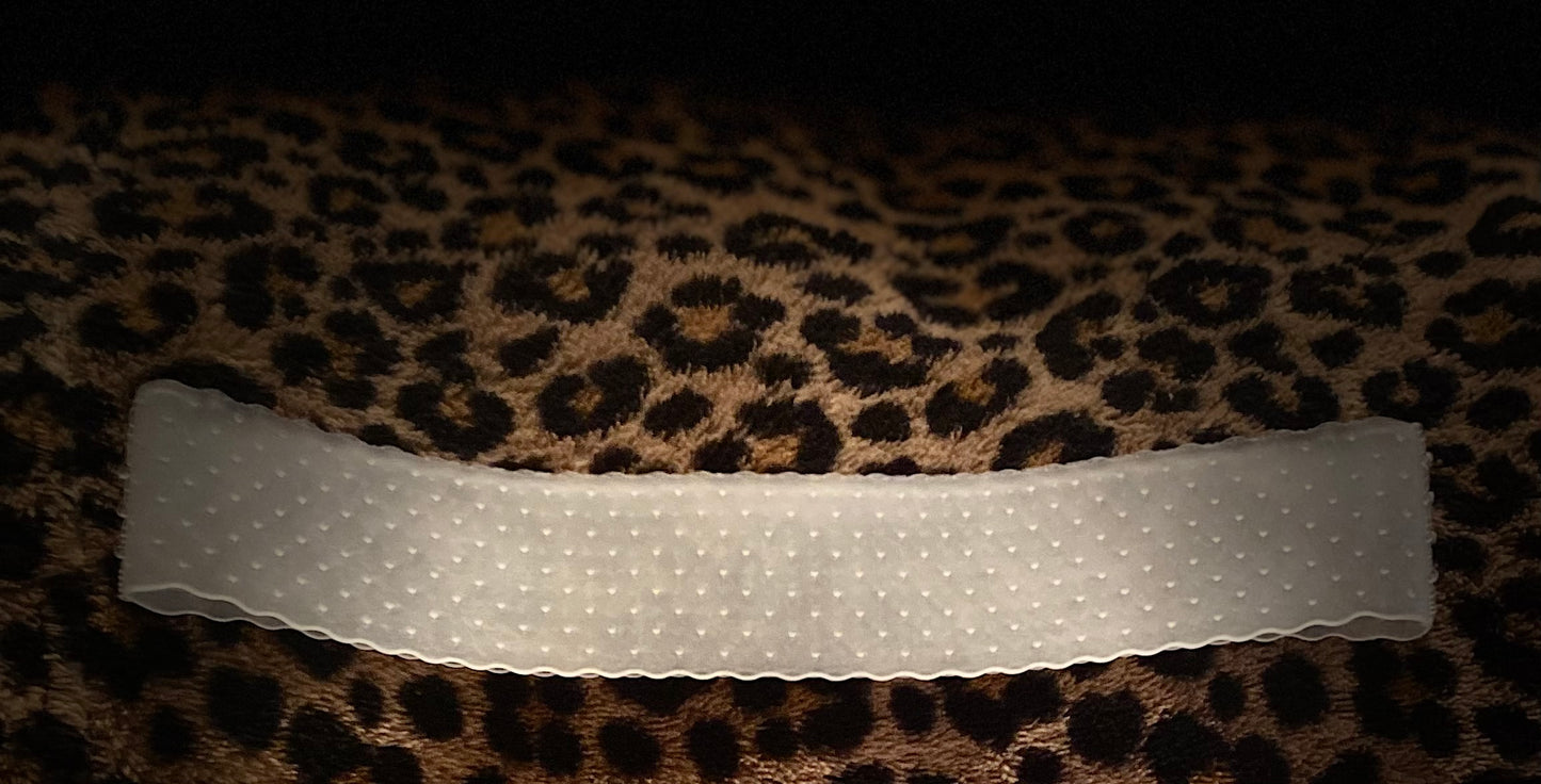 Stretchy silicone wig grip w/ gripping dots (clear)