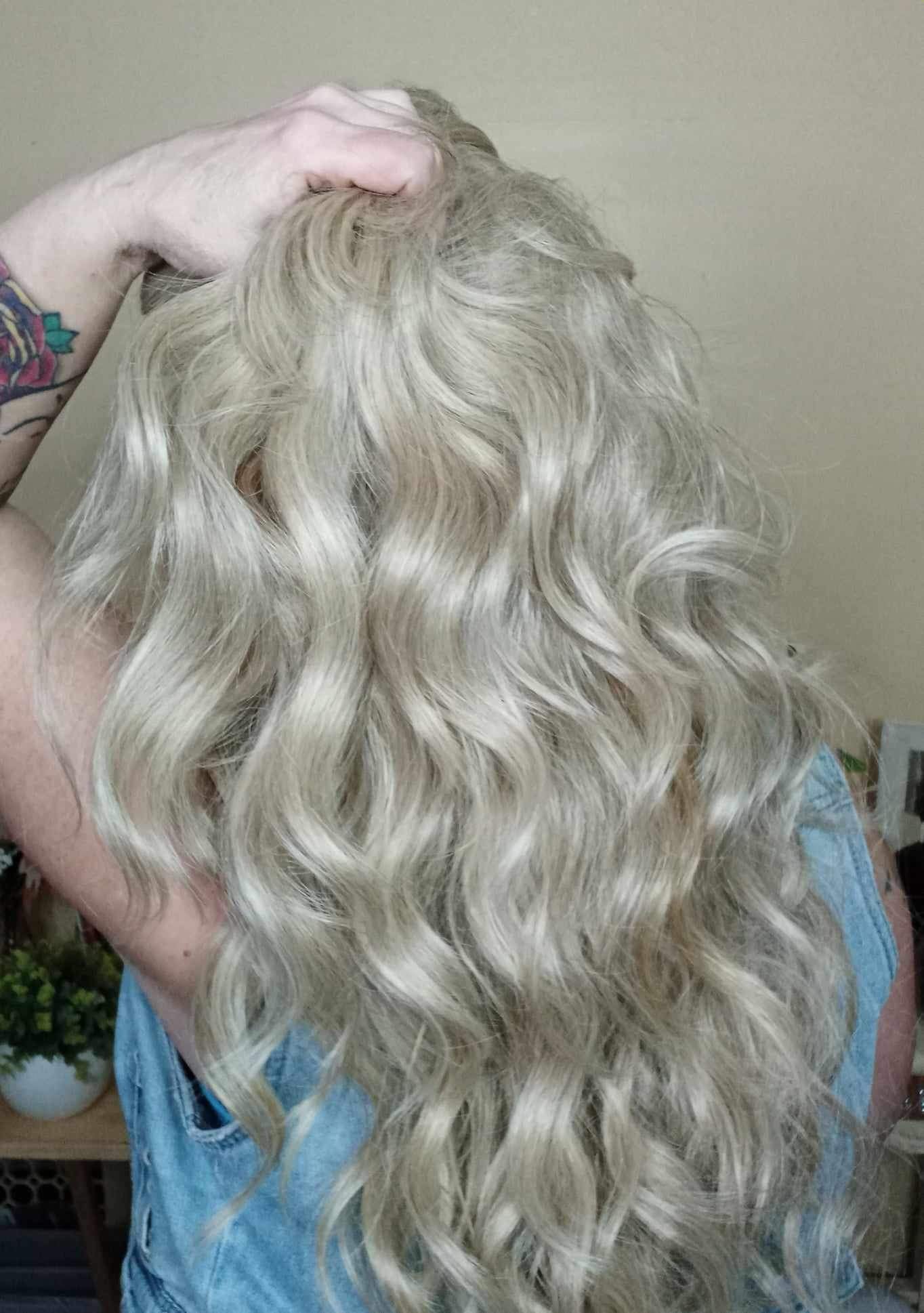 Coy (vanilla blonde)