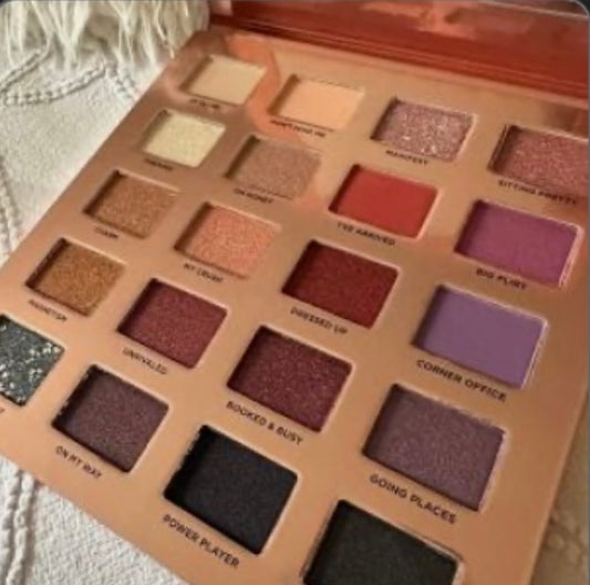 Iconic London eyeshadow palette